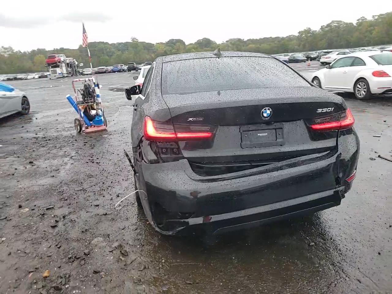 Фото: 3MW5R7J01L8B22599