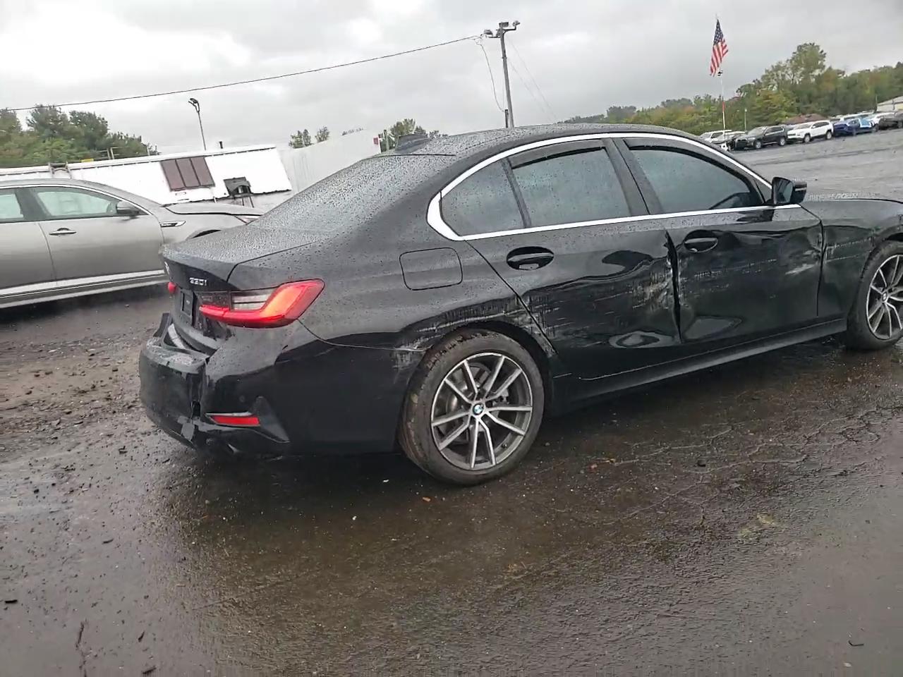 Фото: 3MW5R7J01L8B22599