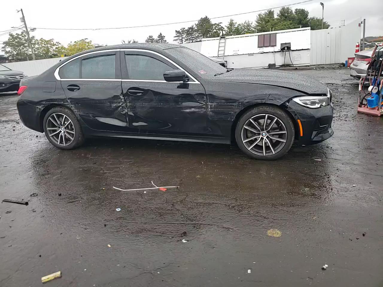 Фото: 3MW5R7J01L8B22599