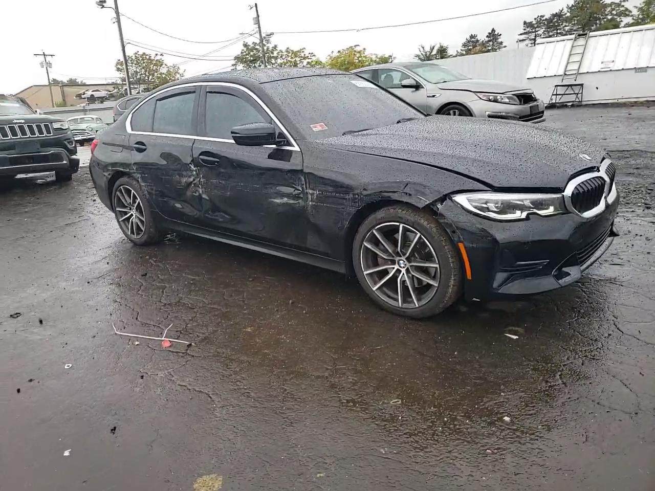 Фото: 3MW5R7J01L8B22599