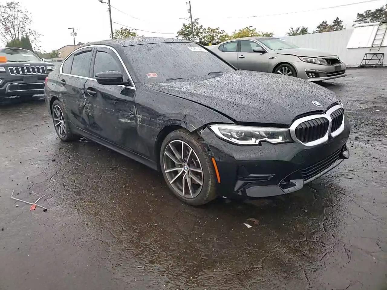 Фото: 3MW5R7J01L8B22599