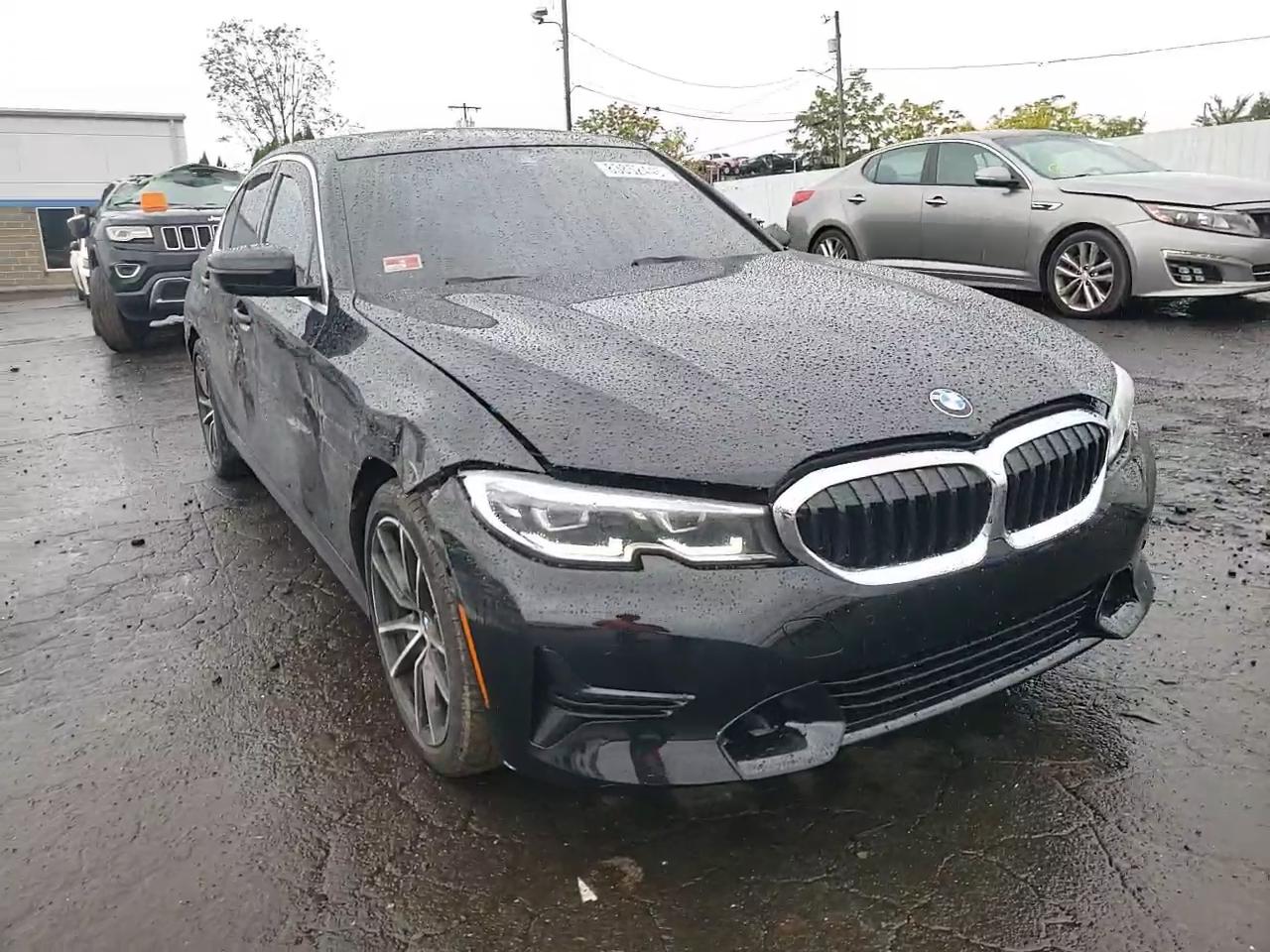 Фото: 3MW5R7J01L8B22599