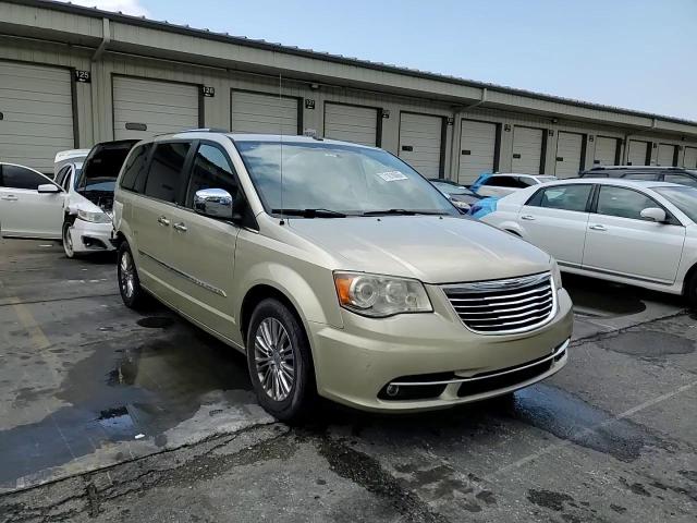 2011 Chrysler Town & Country Limited VIN: 2A4RR6DG2BR797989 Lot: 71618065