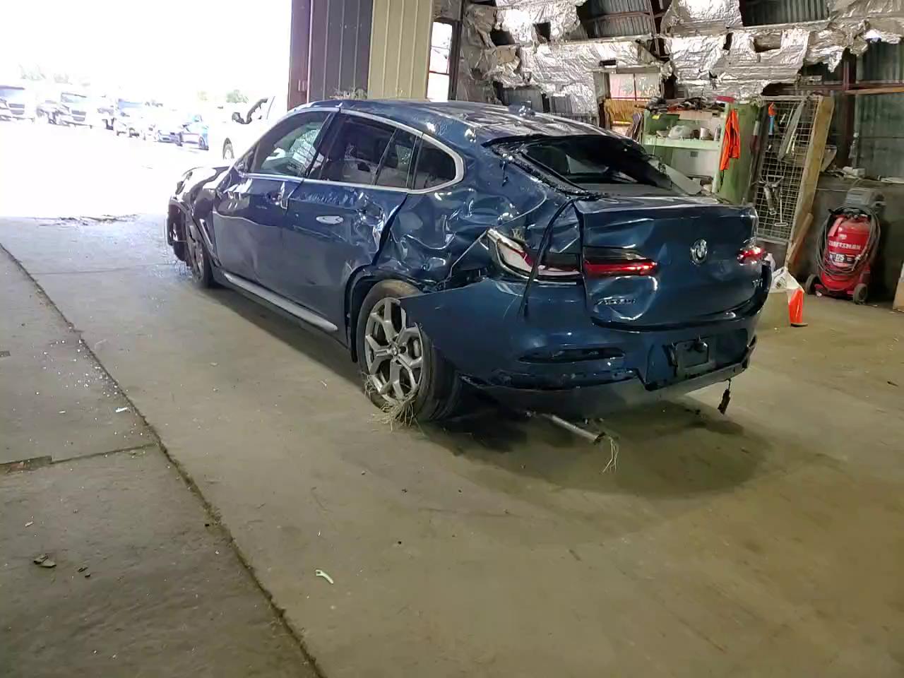 Фото: 5UX2V1C06M9H66359