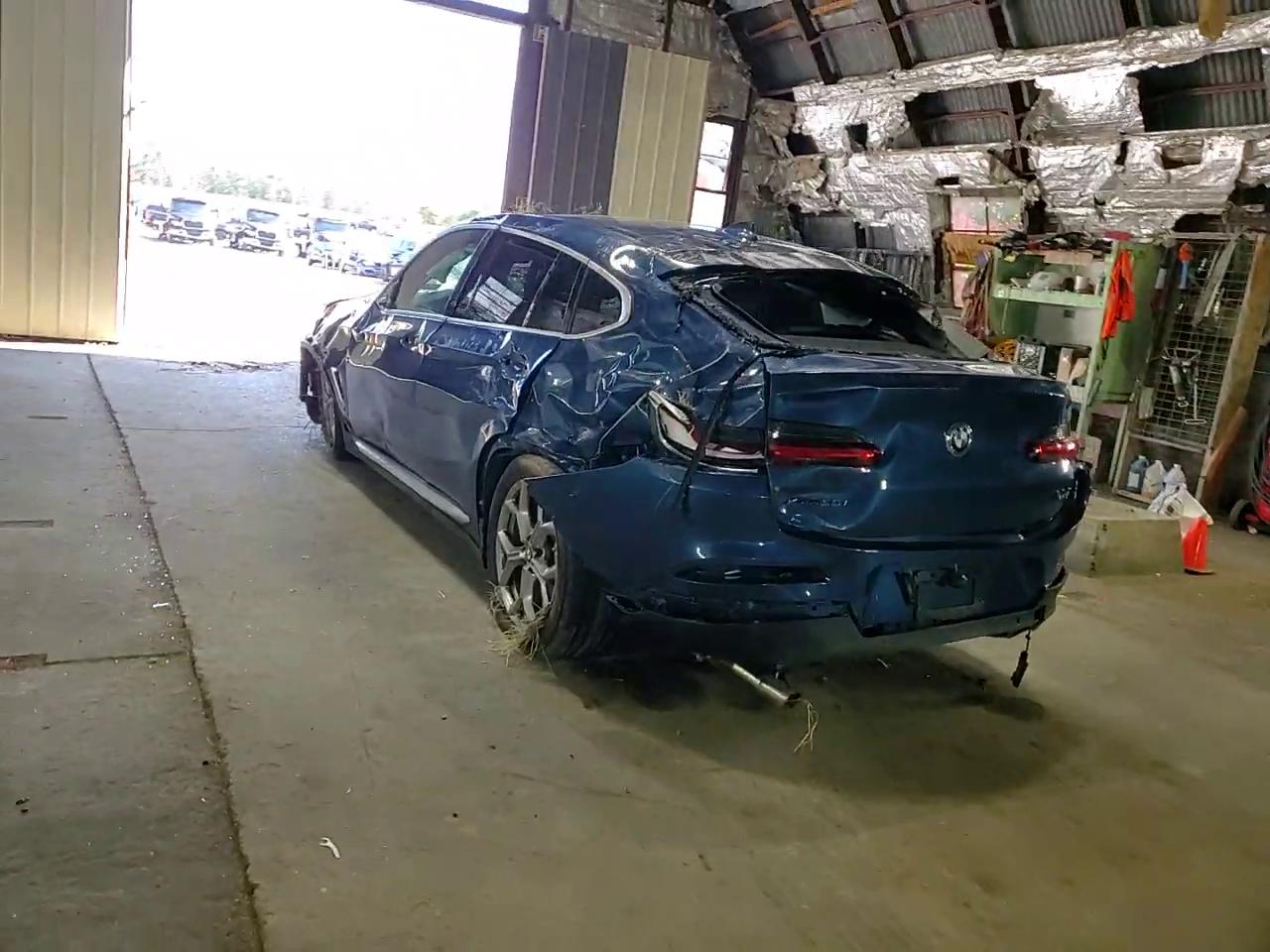 Фото: 5UX2V1C06M9H66359