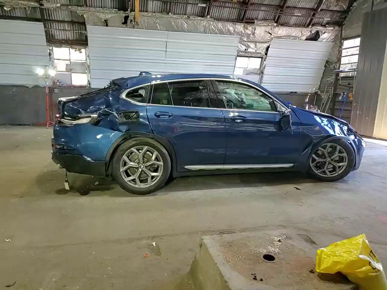 Фото: 5UX2V1C06M9H66359