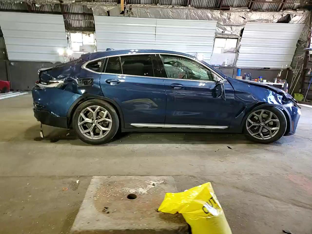 Фото: 5UX2V1C06M9H66359