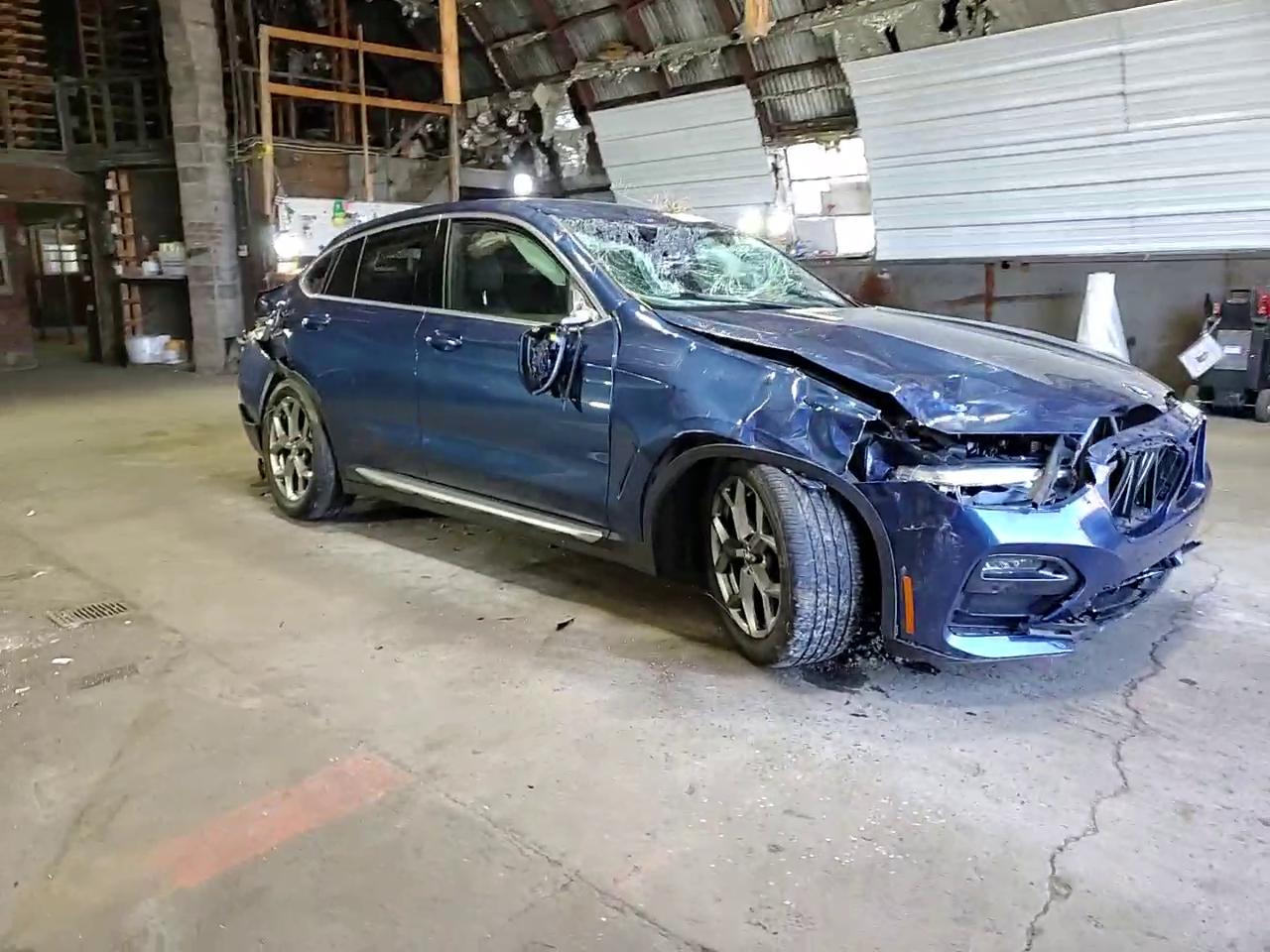 Фото: 5UX2V1C06M9H66359