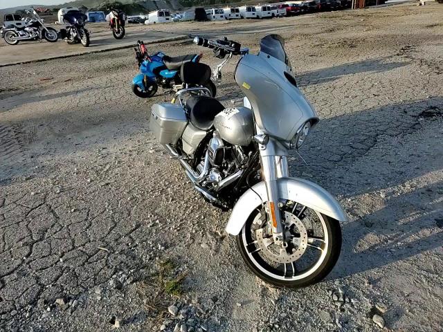 2015 Harley-Davidson Flhxs Street Glide Special VIN: 1HD1KRM10FB631767 Lot: 70993495