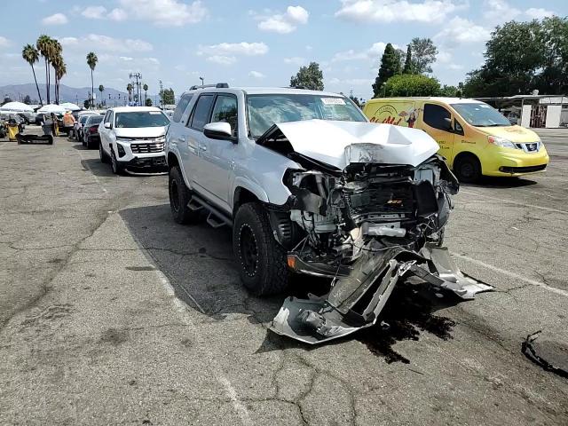 2022 Toyota 4Runner Sr5 VIN: JTEEU5JR3N5273184 Lot: 70949265
