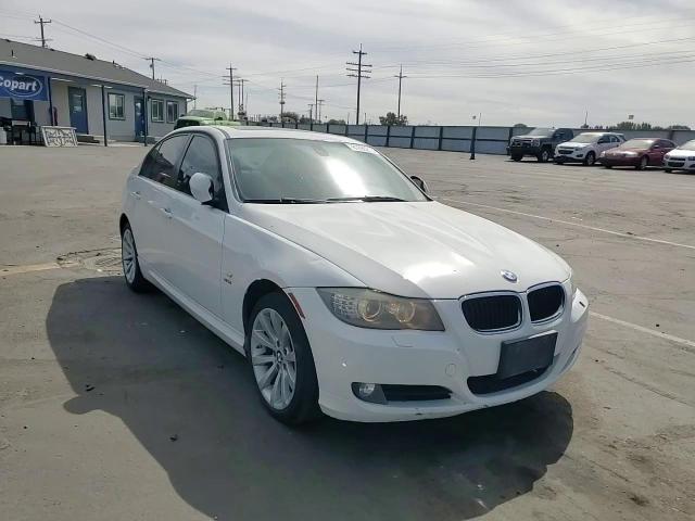 2011 BMW 328 Xi VIN: WBAPK7C51BF084822 Lot: 81690215