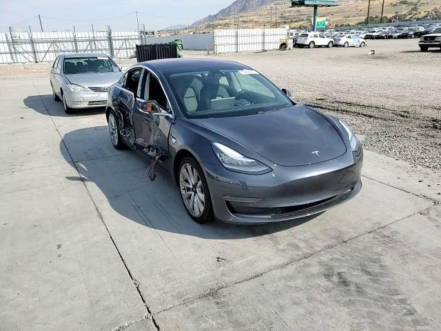 2018 Tesla Model 3 VIN: 5YJ3E1EB6JF185205 Lot: 70838255