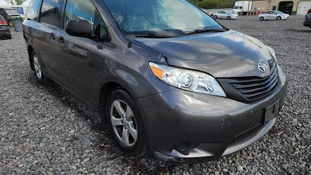 2012 Toyota Sienna VIN: 5TDZK3DCXCS233781 Lot: 82167325