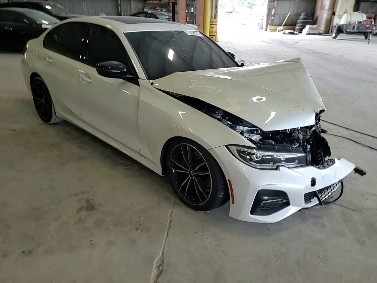 Фото: 3MW5R1J07M8B93823