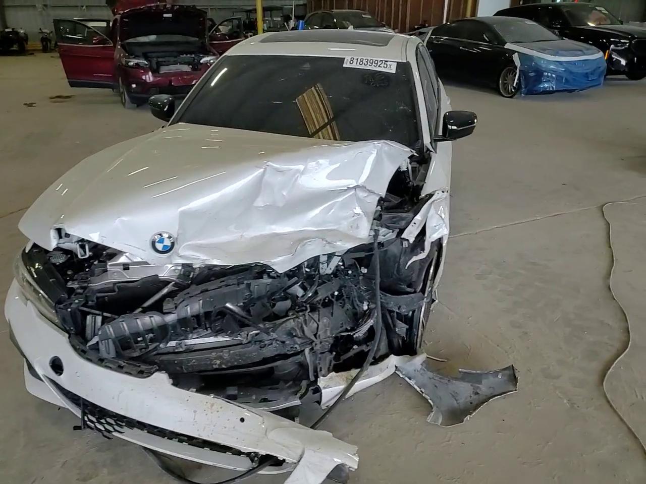 Фото: 3MW5R1J07M8B93823