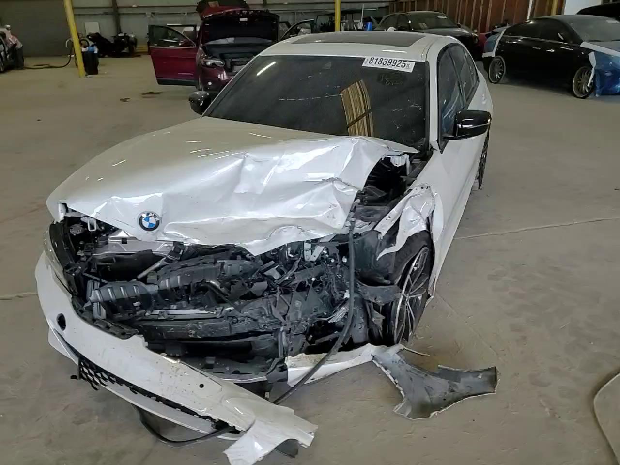 Фото: 3MW5R1J07M8B93823