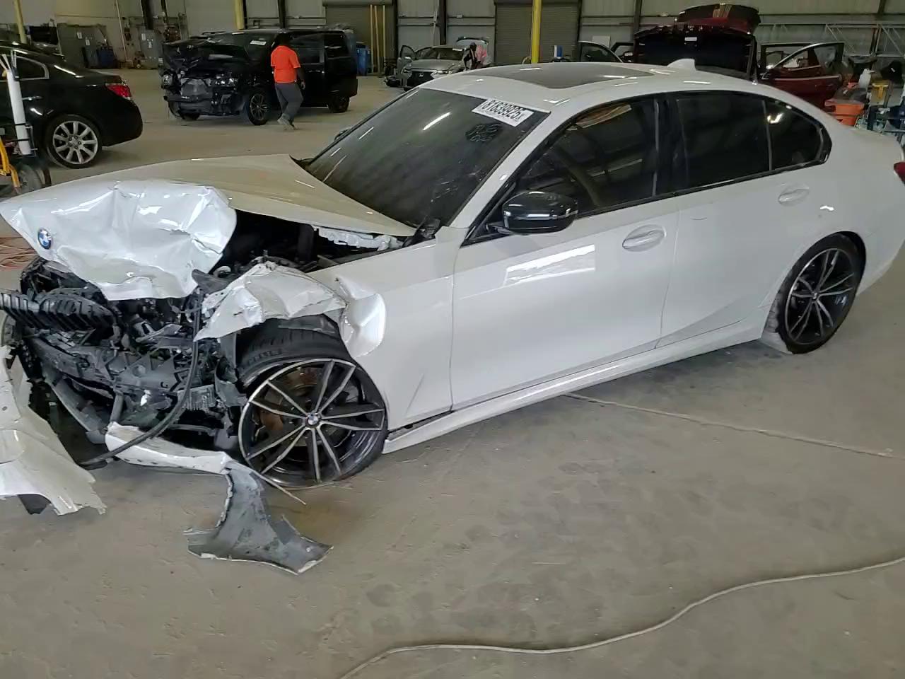 Фото: 3MW5R1J07M8B93823