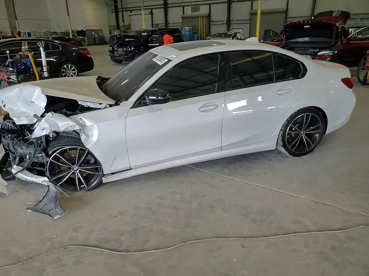 Фото: 3MW5R1J07M8B93823