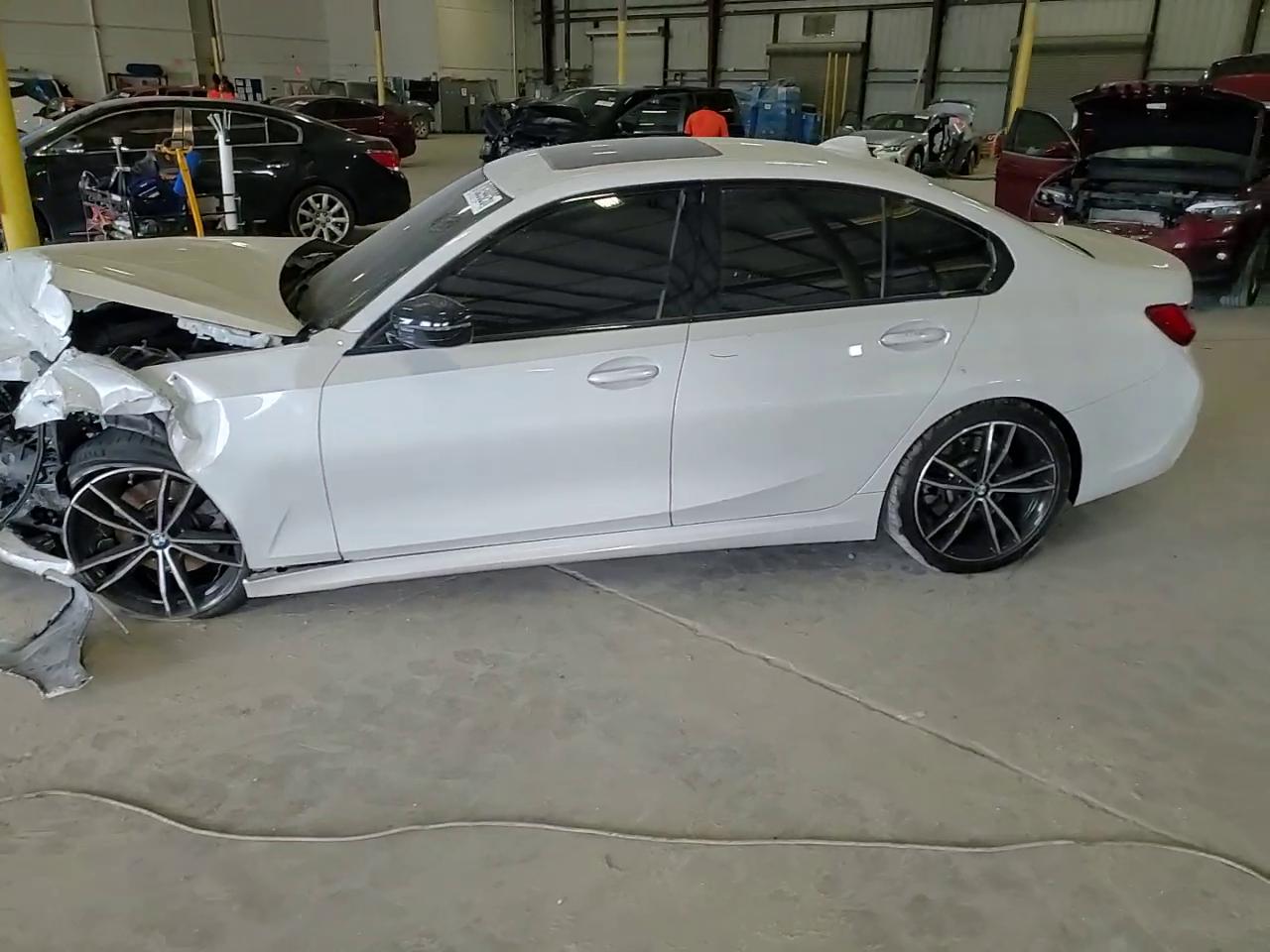 Фото: 3MW5R1J07M8B93823