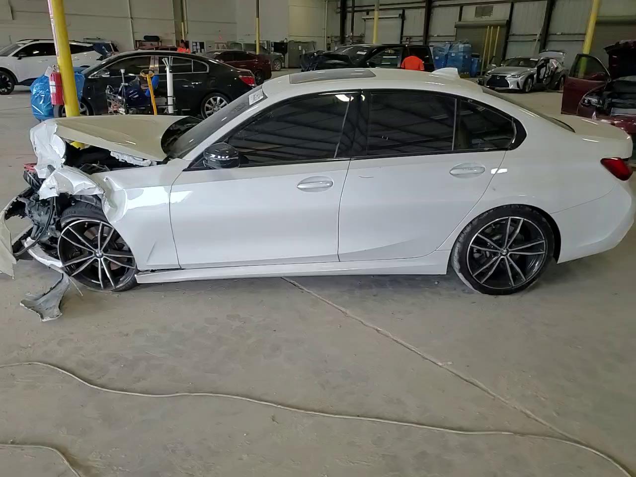 Фото: 3MW5R1J07M8B93823