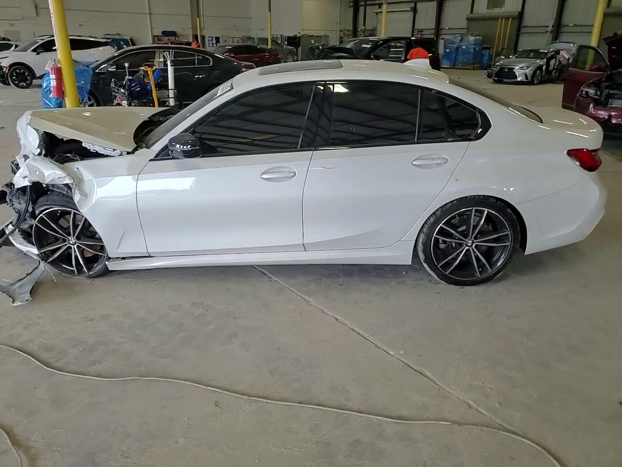 Фото: 3MW5R1J07M8B93823