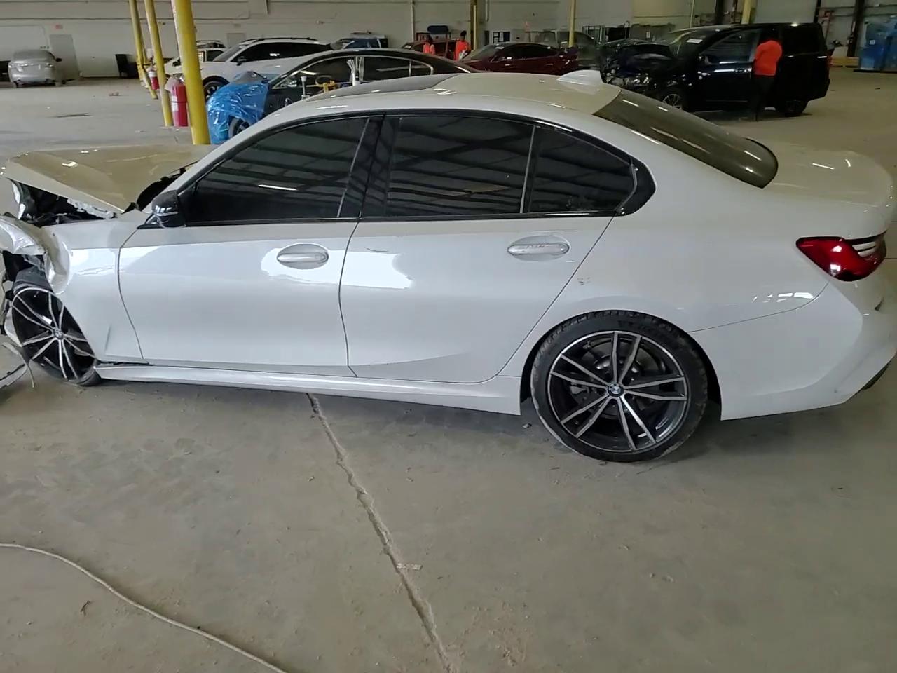 Фото: 3MW5R1J07M8B93823