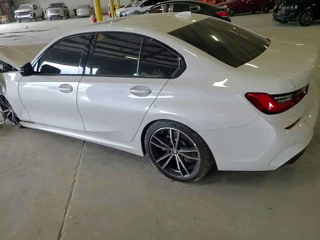 Фото: 3MW5R1J07M8B93823