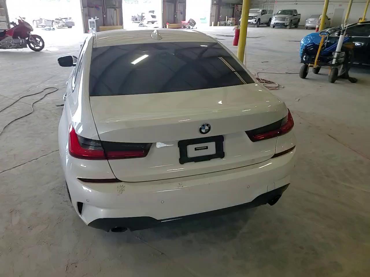 Фото: 3MW5R1J07M8B93823