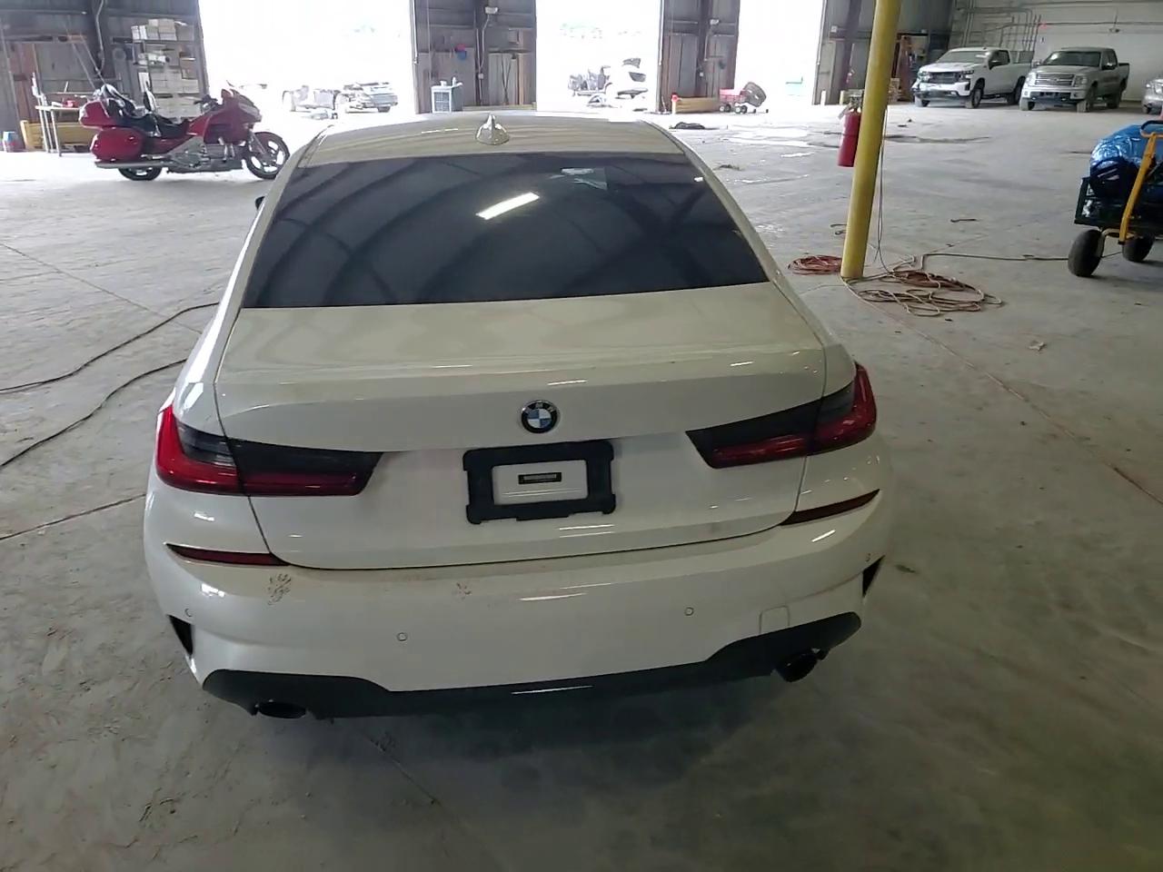 Фото: 3MW5R1J07M8B93823