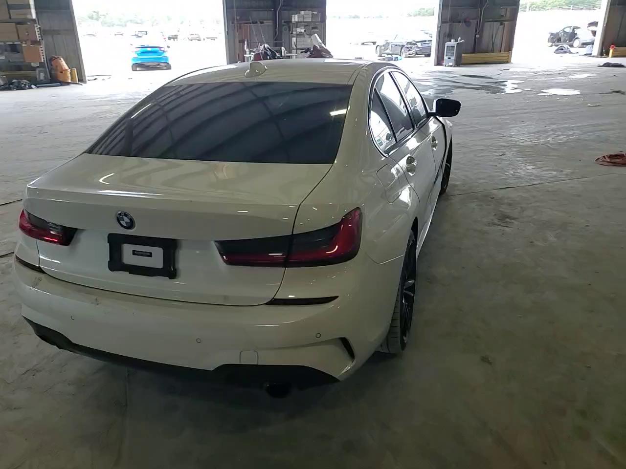 Фото: 3MW5R1J07M8B93823