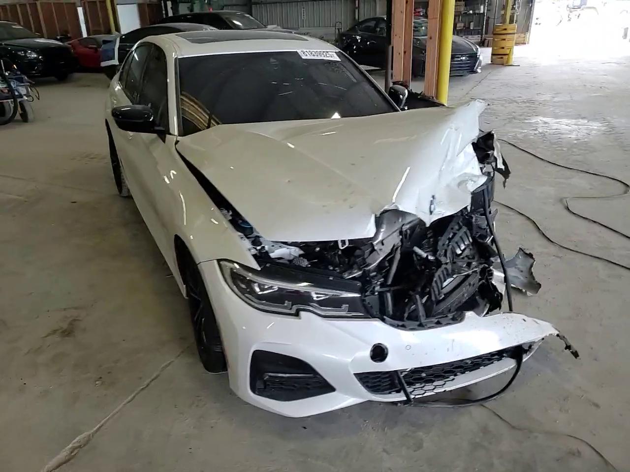 Фото: 3MW5R1J07M8B93823