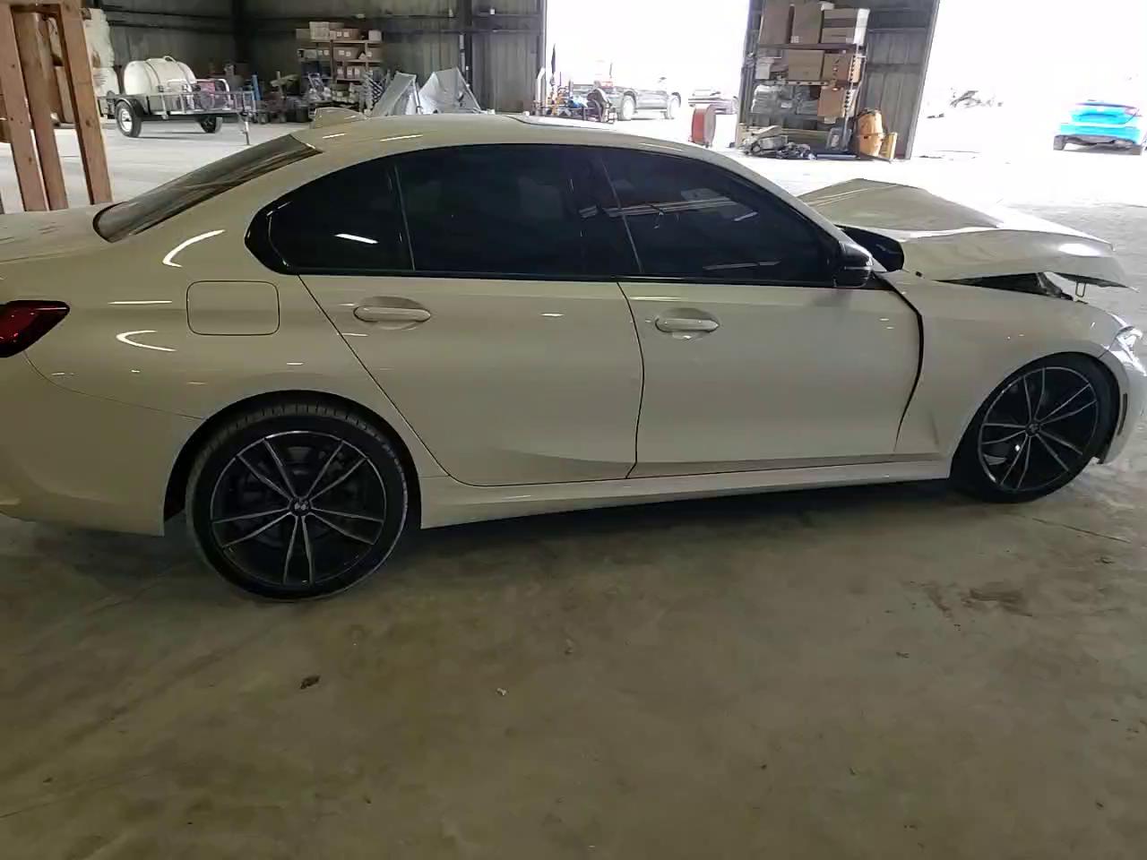 Фото: 3MW5R1J07M8B93823