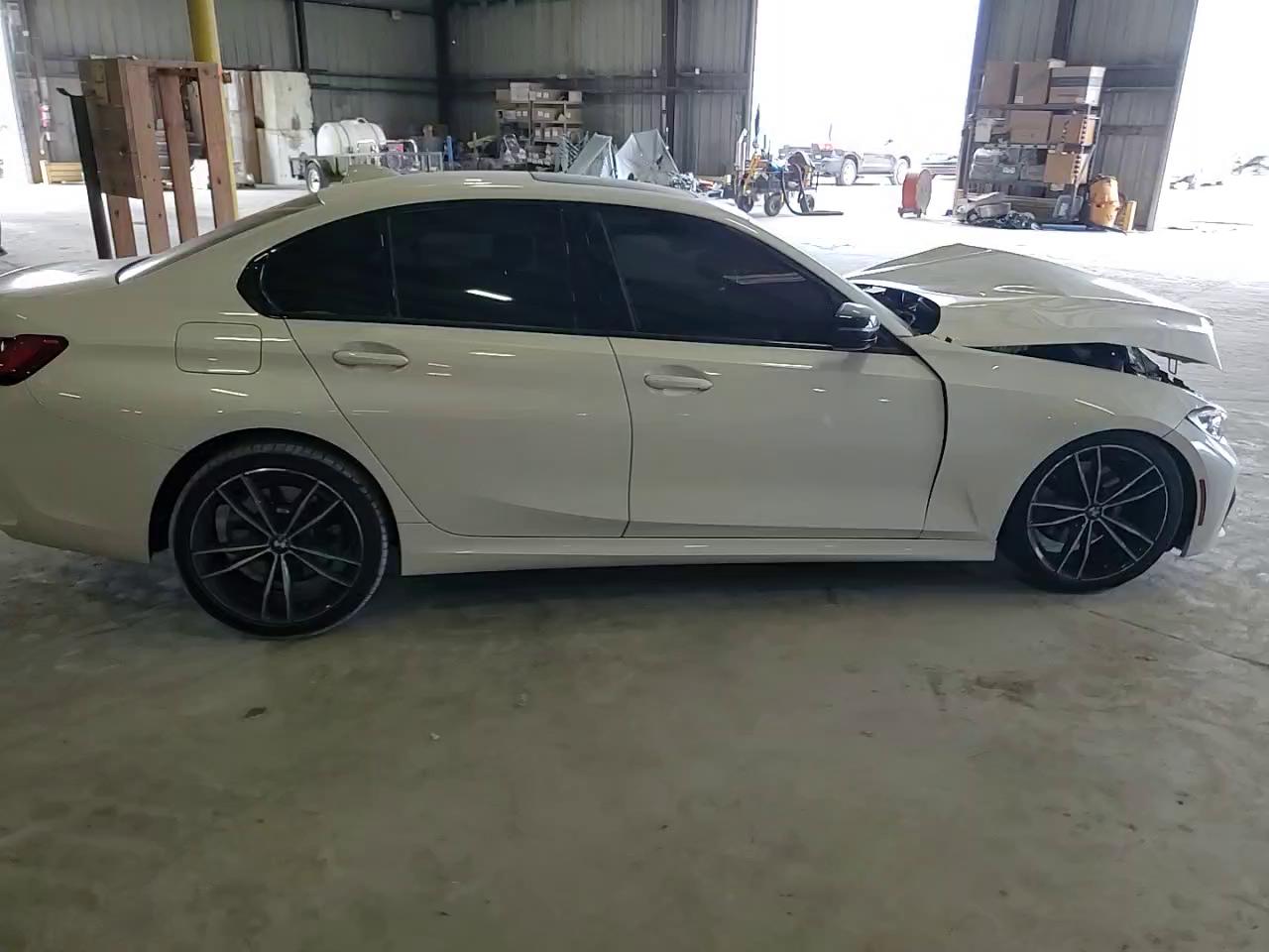 Фото: 3MW5R1J07M8B93823