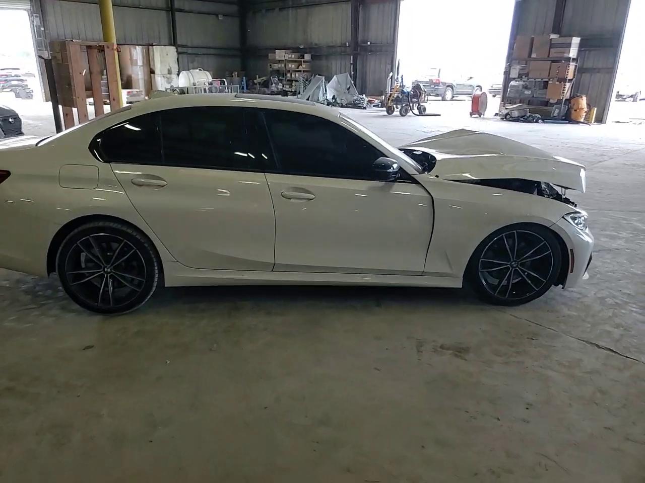 Фото: 3MW5R1J07M8B93823