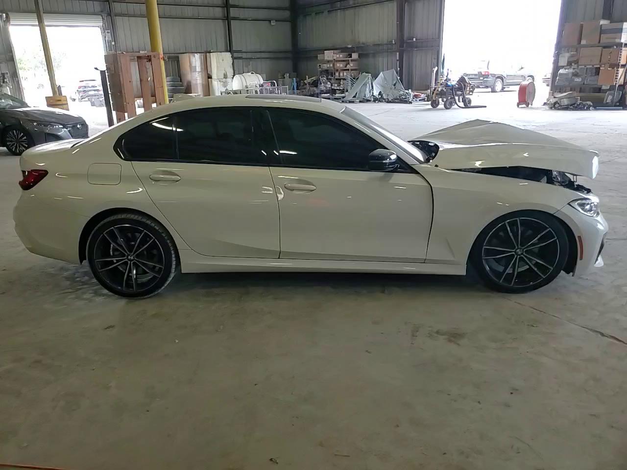 Фото: 3MW5R1J07M8B93823