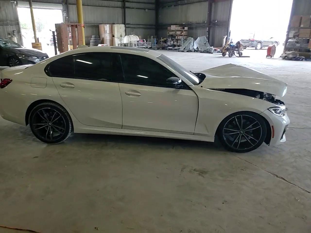 Фото: 3MW5R1J07M8B93823