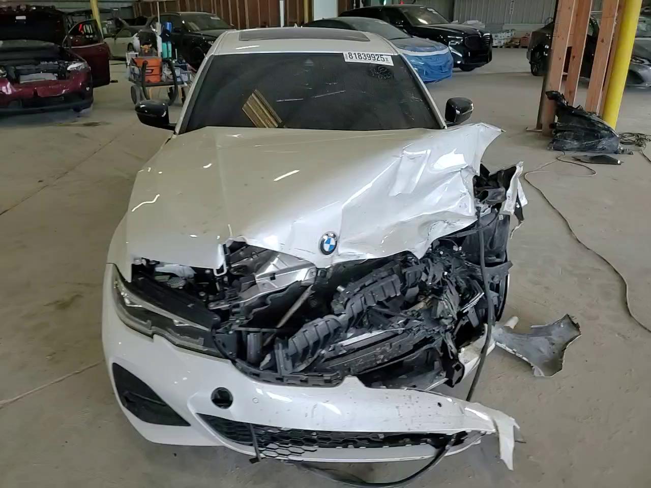 Фото: 3MW5R1J07M8B93823