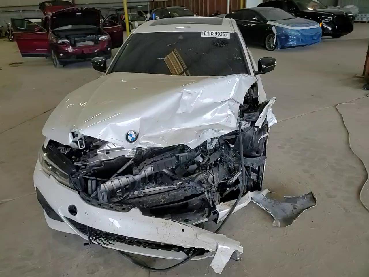 Фото: 3MW5R1J07M8B93823