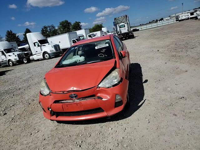 2013 Toyota Prius C VIN: JTDKDTB32D1055068 Lot: 83802535