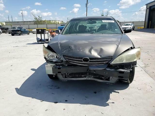 2003 Toyota Camry Le VIN: 4T1BE32K93U750256 Lot: 81470525
