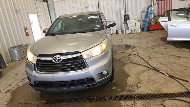 2016 Toyota Highlander Xle VIN: 5TDJKRFHXGS277147 Lot: 82151175
