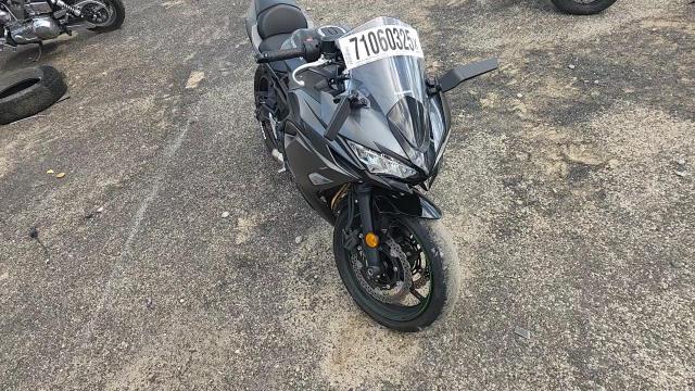 2024 Kawasaki Ex650 R VIN: ML5EXER17RDAC6068 Lot: 71060325