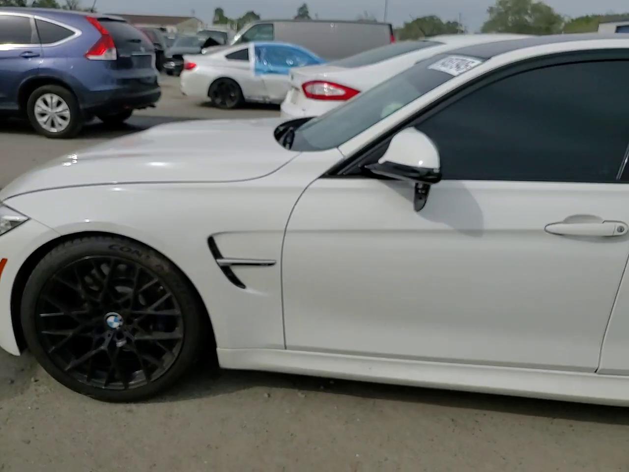 Фото: WBS8M9C50G5E68032