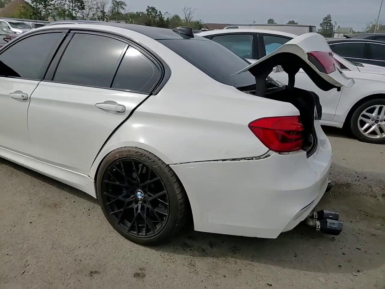 Фото: WBS8M9C50G5E68032