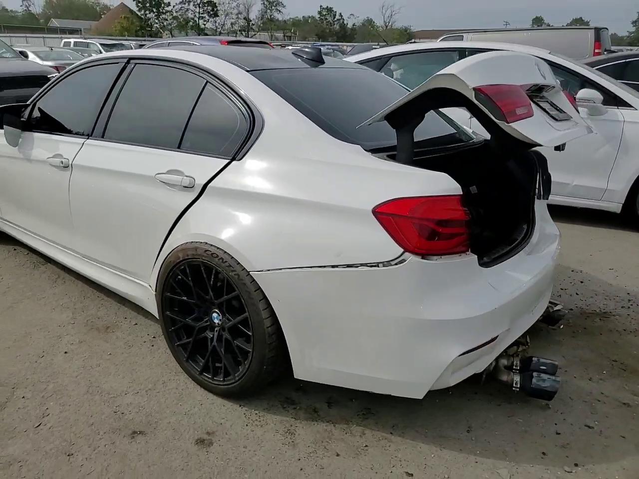 Фото: WBS8M9C50G5E68032