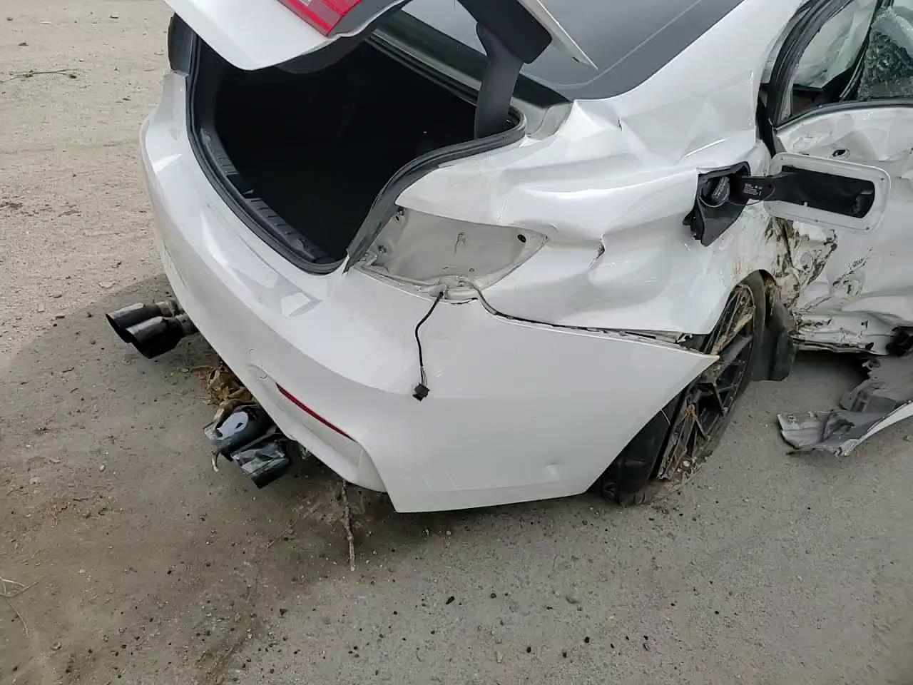 Фото: WBS8M9C50G5E68032