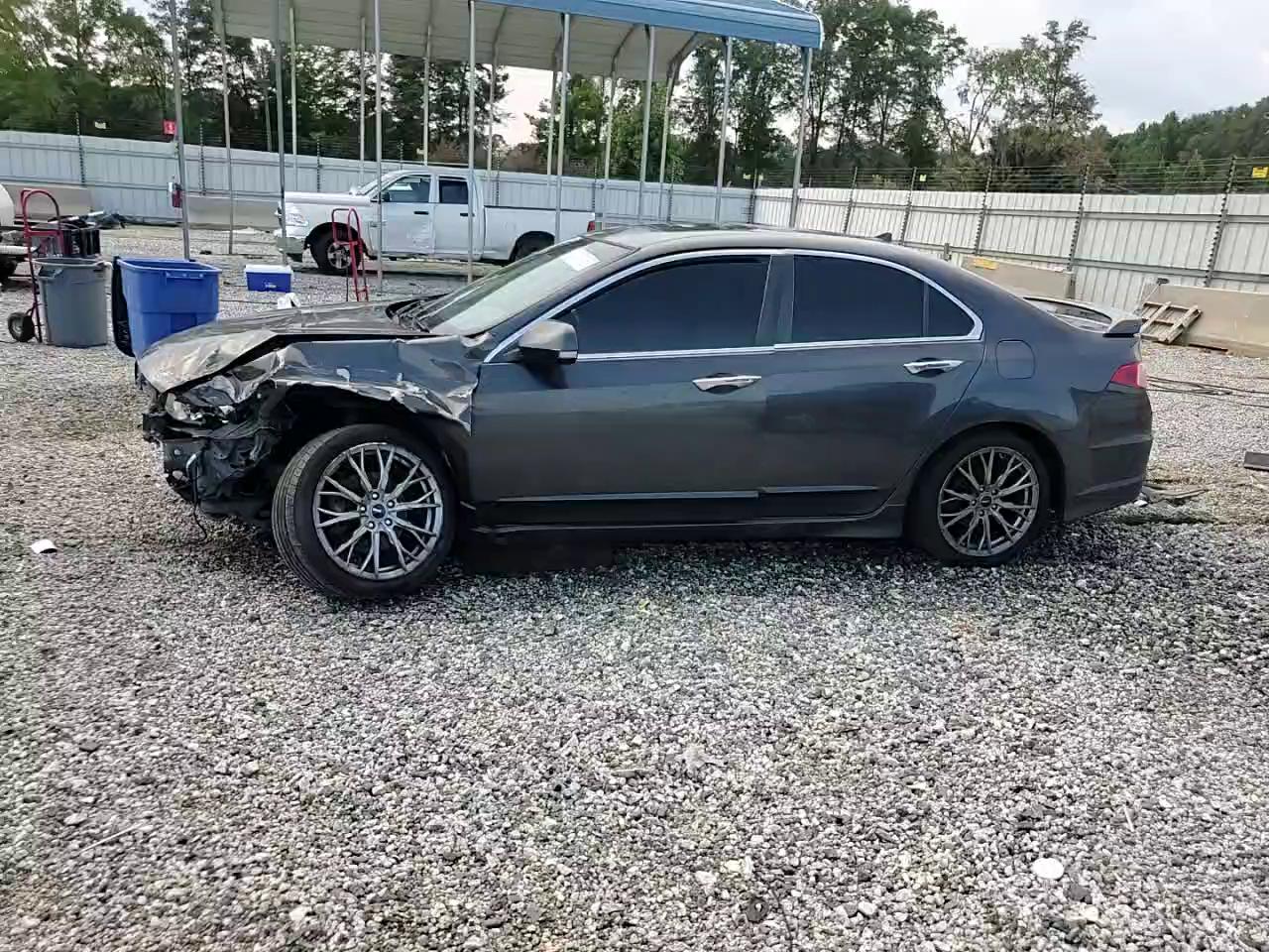 Фото: JH4CU2F64CC017653