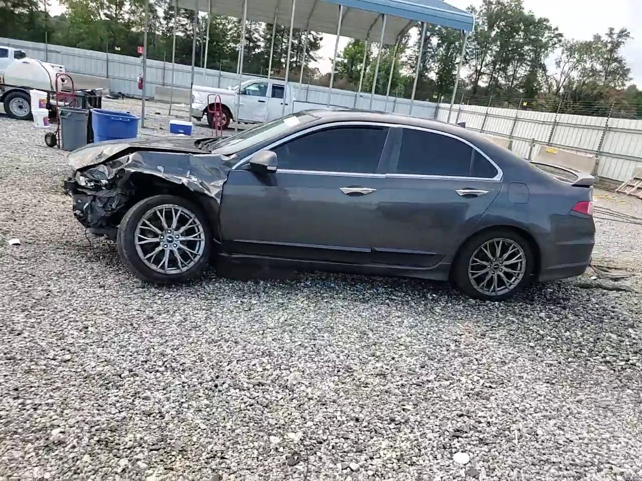 Фото: JH4CU2F64CC017653