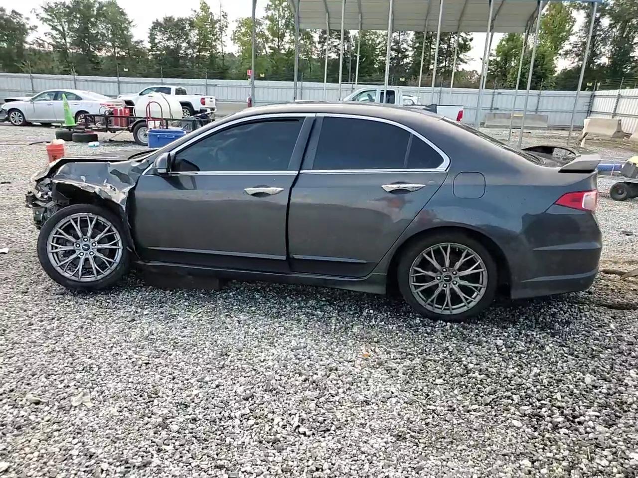 Фото: JH4CU2F64CC017653