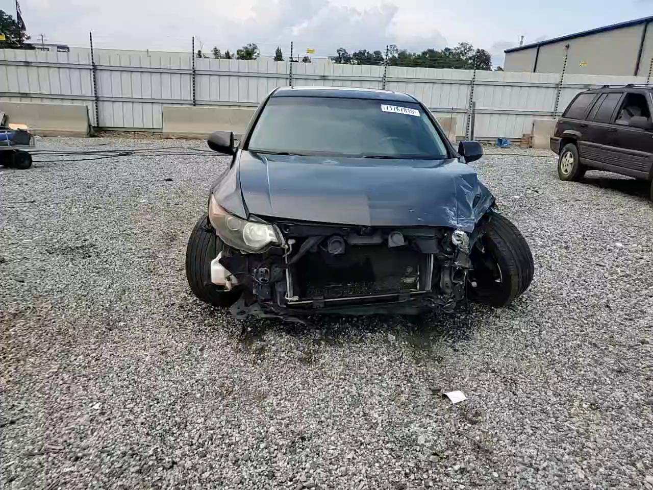 Фото: JH4CU2F64CC017653